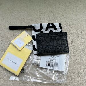 MARC JACOBS THE LEATHER CASRD HOLDER CASE IN BLACK